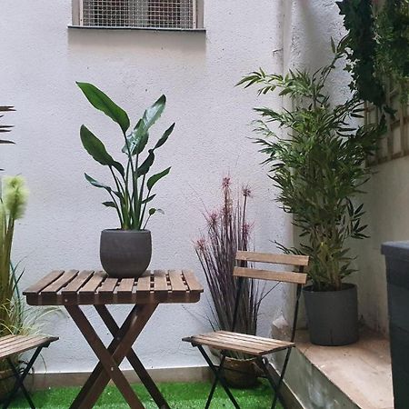 Rentadore Atocha Suites Madrid Bagian luar foto