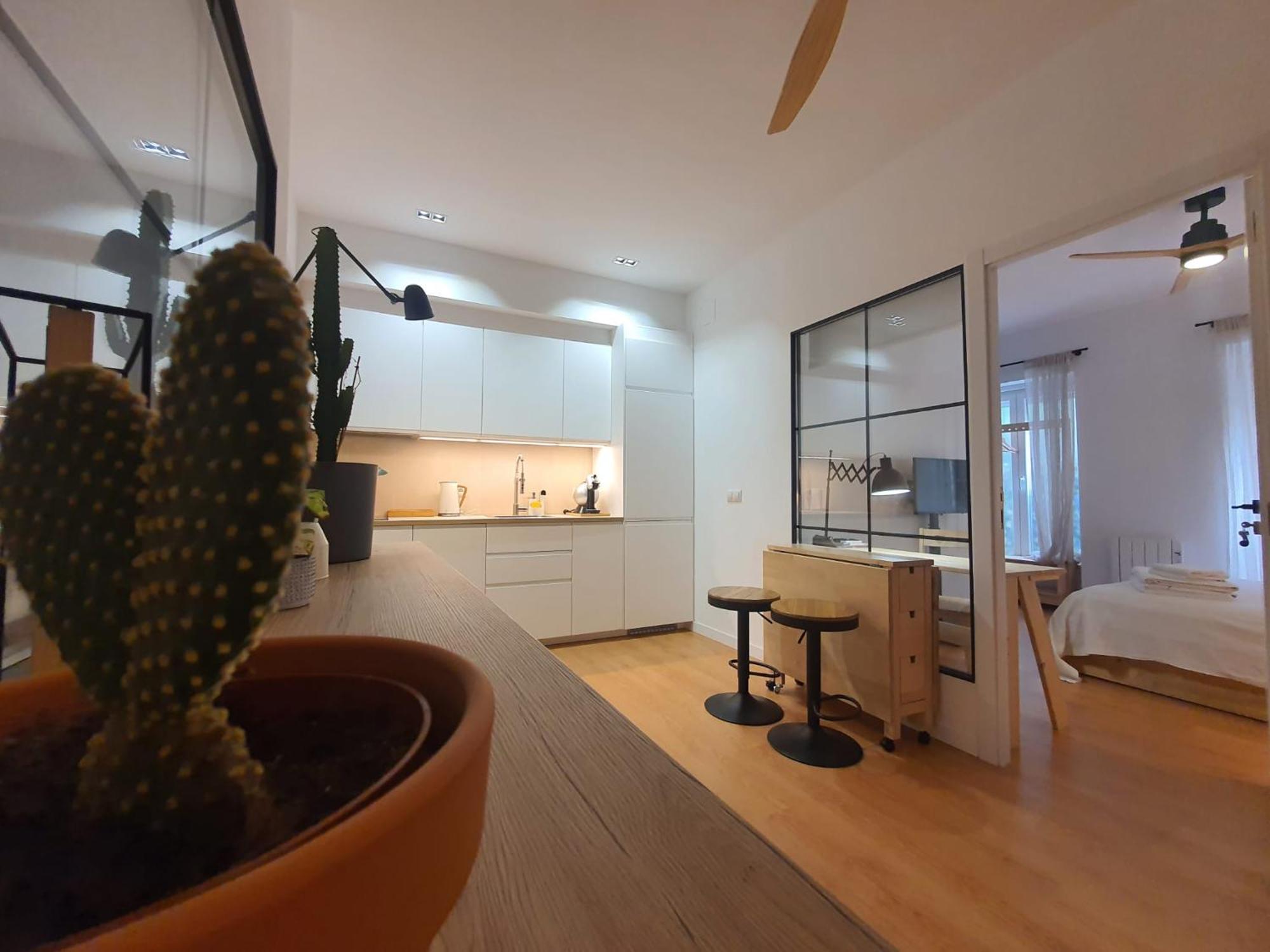 Rentadore Atocha Suites Madrid Bagian luar foto